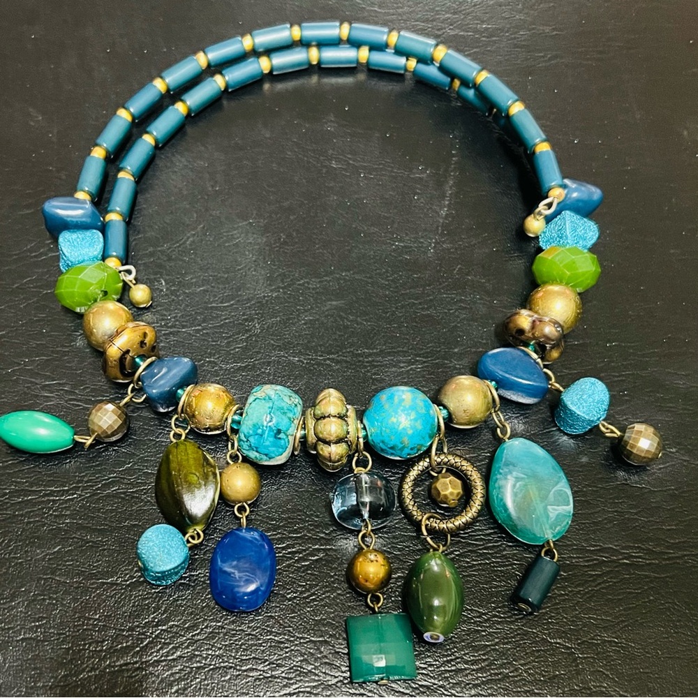 Elegant Blue Beaded Necklace